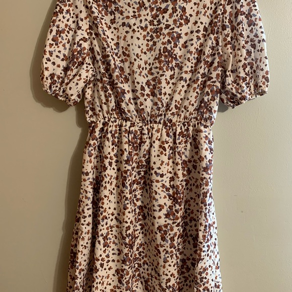 NWT CDM Sz M cream w/brown print. Tie bust line, flowy style w/ elastic waist. - Picture 3 of 4
